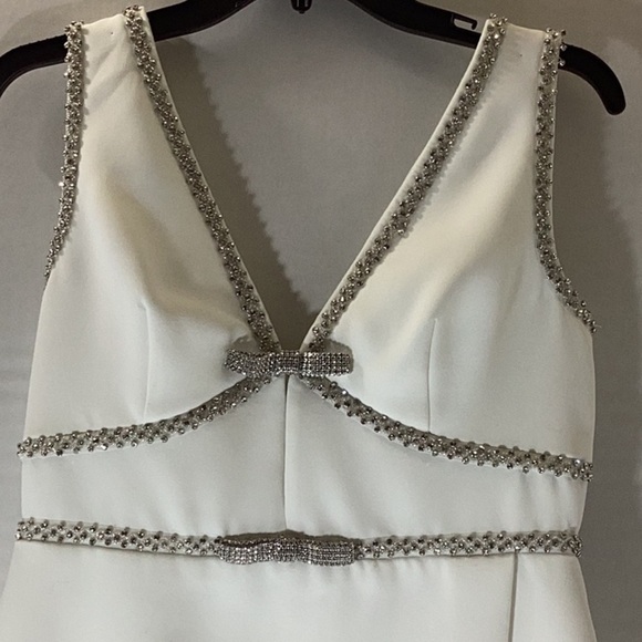 Self-Portrait
Embellished Mini Dress - Picture 7 of 16